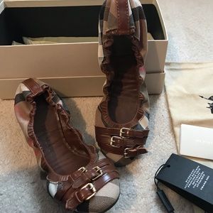 🌸 Burberry Bridle Falcony Ballerina Flats